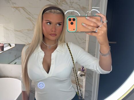Leaked Casey archibald private photo viral onlyfans