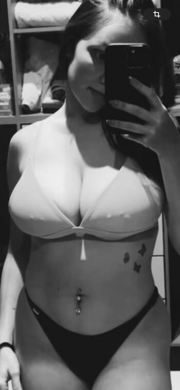 Leaked Cassaroana private photo viral onlyfans