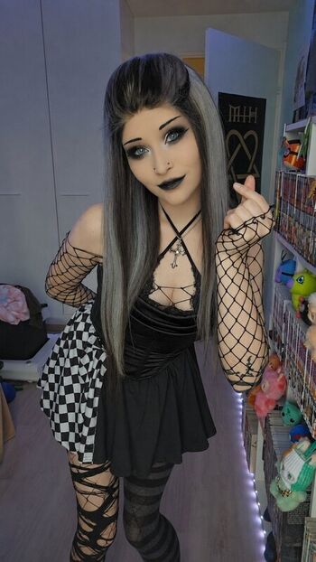 Leaked Catastrophiclarawr private photo viral onlyfans