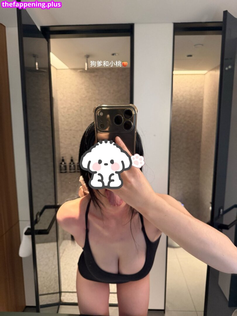 cccxxxyyyiii / https: Photo OnlyFans Nu #1