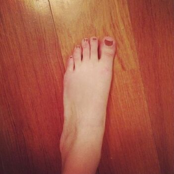 Leaked Celebrity feet private photo viral onlyfans