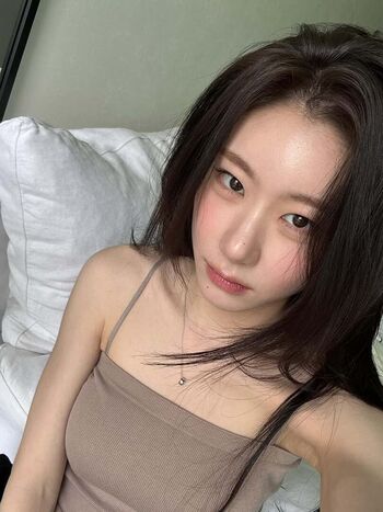 Leaked Chaeryeong private photo viral onlyfans