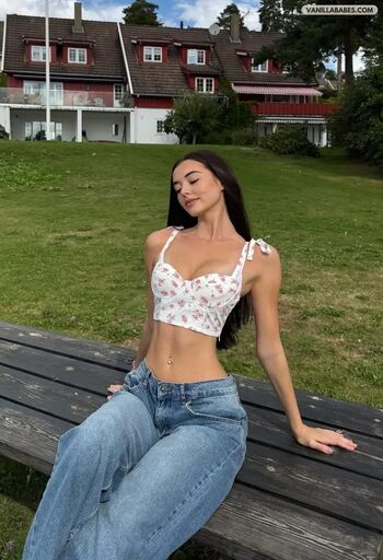 Leaked Chanel soerholt page private photo viral onlyfans