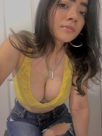 Leaked Chaparrita linda private photo viral onlyfans