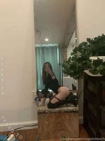 Leaked Chapstickbxtch page private photo viral onlyfans