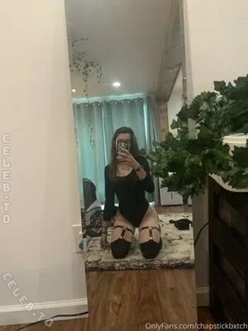 Leaked Chapstickbxtch page private photo viral onlyfans