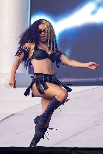 Leaked Charli xcx  page private photo viral onlyfans