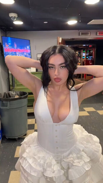 Leaked Charli xcx page private photo viral onlyfans