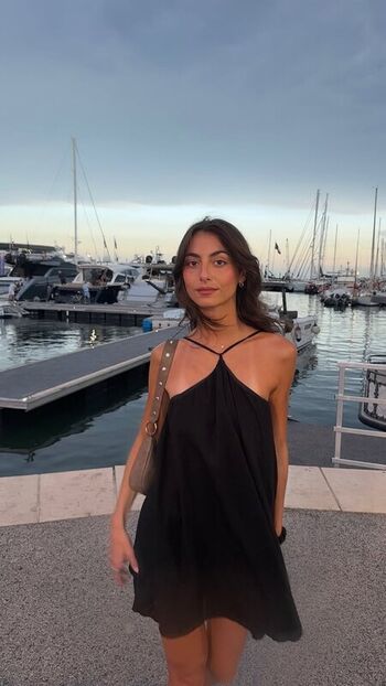 Leaked Charlotte berry private photo viral onlyfans