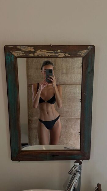 Leaked Charlotte berry private photo viral onlyfans