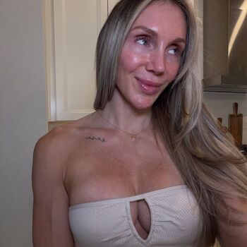 Leaked Charlotte flair private photo viral onlyfans