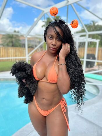 Charlotte Lavish