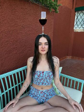 Leaked Charlotte lawrence private photo viral onlyfans