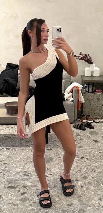 Leaked Chelsbxx private photo viral onlyfans