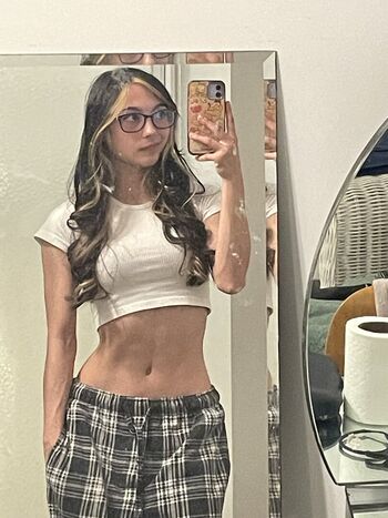 Leaked Chelseayea private photo viral onlyfans