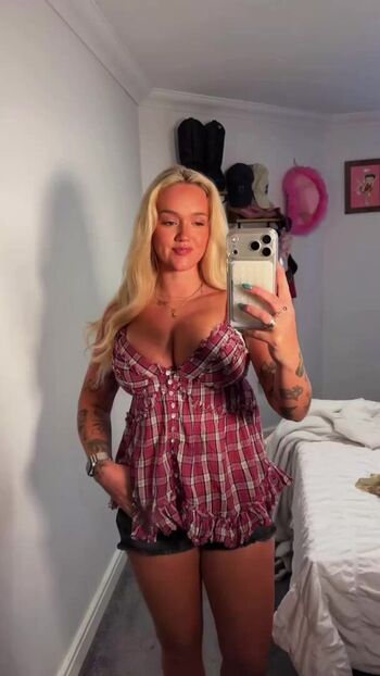 Leaked Cherryswatermelons private photo viral onlyfans