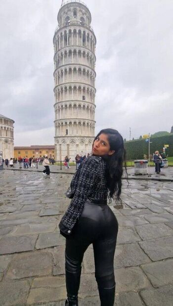 Leaked Chiphilary blog page private photo viral onlyfans