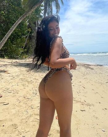 Leaked Chiphilary blog page private photo viral onlyfans