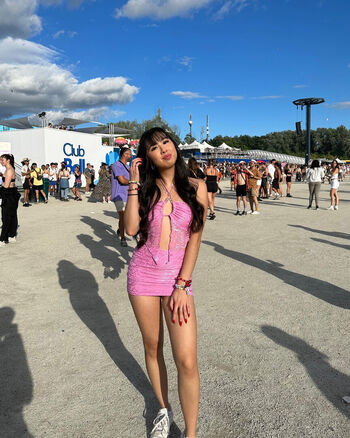 Chloe ABG