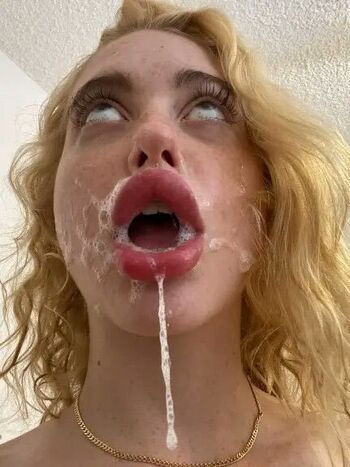 Chloe Cherry