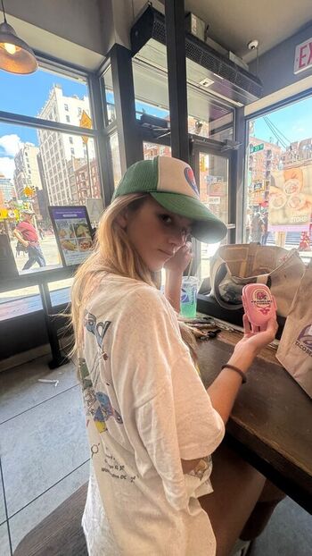 Leaked Chloe east private photo viral onlyfans