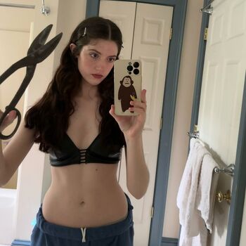 Leaked Chloe longname private photo viral onlyfans