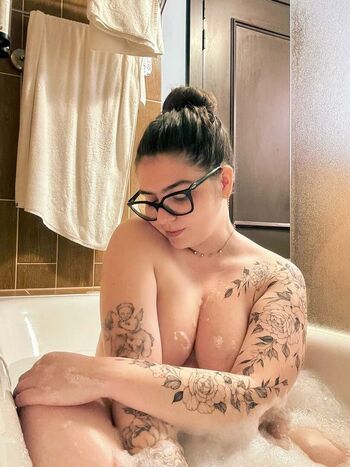 Leaked Chloe poumel private photo viral onlyfans