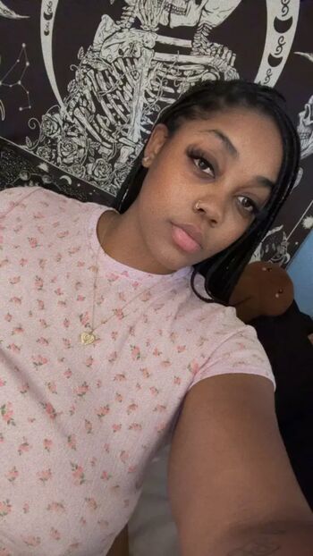 Leaked Chloebankz private photo viral onlyfans