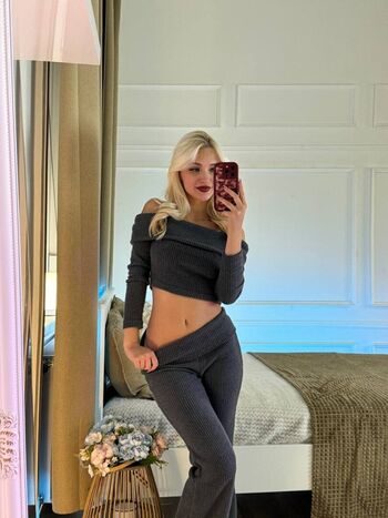 chloecoral