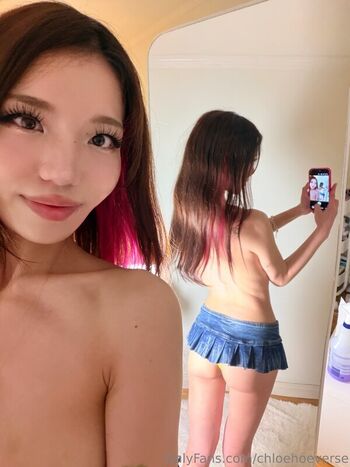 Leaked Chloehoeverse private photo viral onlyfans