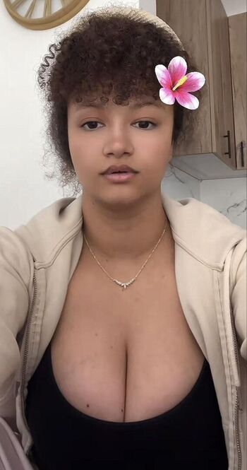 Leaked Chloeluuv private photo viral onlyfans