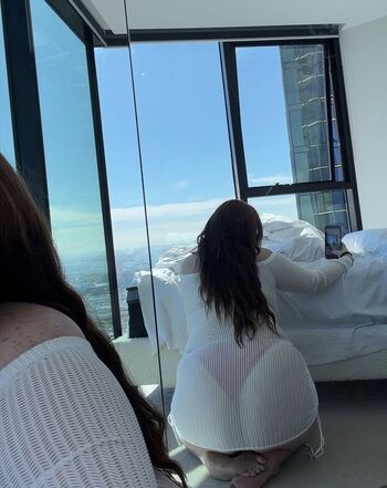 Chloiee28