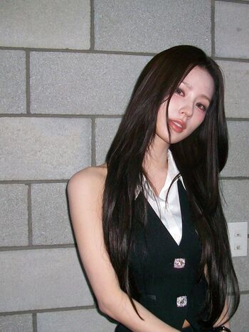 Cho Mi-yeon (Miyeon) - i-dle [(G)I-dle]