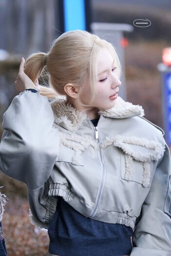 Cho Mi-yeon (Miyeon) - i-dle [(G)I-dle]