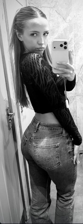 Leaked Christinalapox private photo viral onlyfans