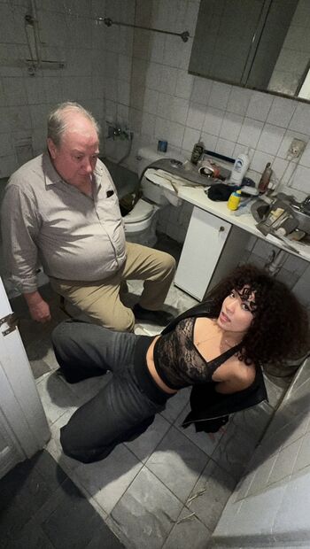 Leaked Cinnabrit  page private photo viral onlyfans