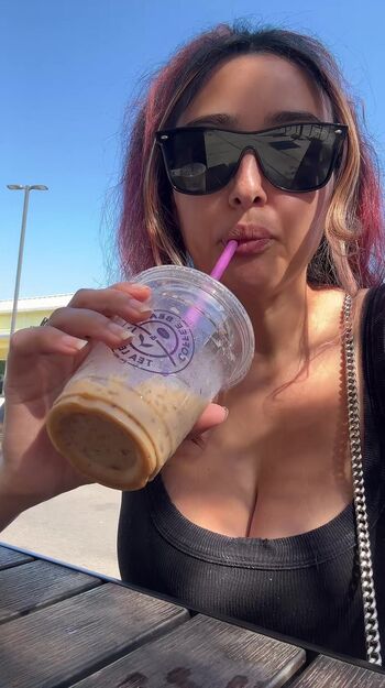 Cinnamoon Alien