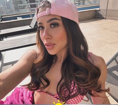 Cinthia Cruz