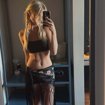 Leaked Claire rosinkranz private photo viral onlyfans