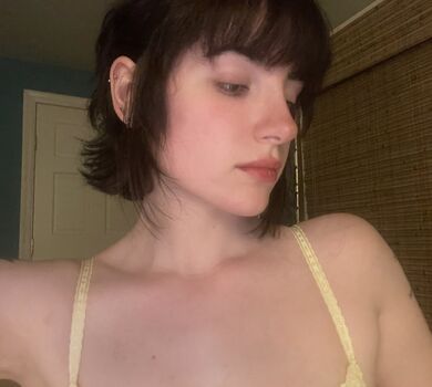 Leaked Claireyael private photo viral onlyfans
