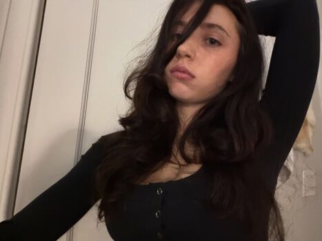 Leaked Clairo private photo viral onlyfans