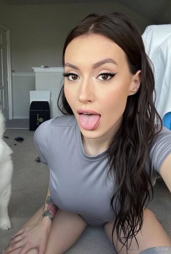 Claraatwork/Clara Gomez