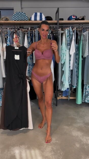 Leaked Claudia magnabosco page private photo viral onlyfans