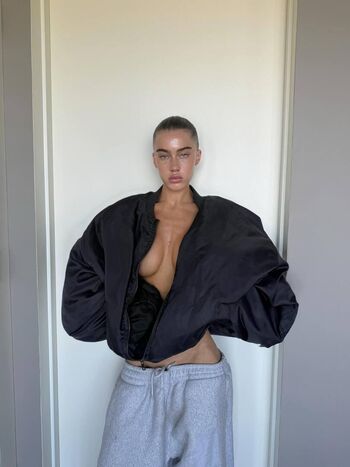 Leaked Claudia valentina private photo viral onlyfans