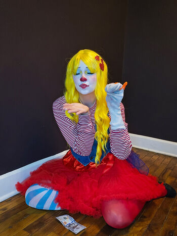Clown Girls