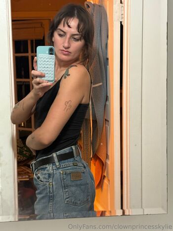 Leaked Clownprincesskylie private photo viral onlyfans