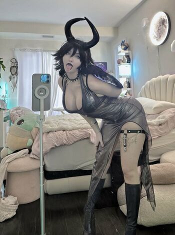 Leaked Cluelocosplay private photo viral onlyfans