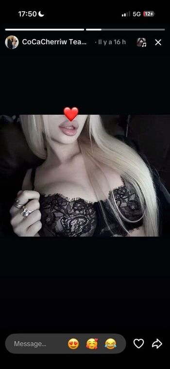 Leaked Cocacherriw private photo viral onlyfans