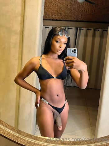 Leaked Colahoney private photo viral onlyfans