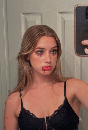 Leaked Comebacktearth private photo viral onlyfans
